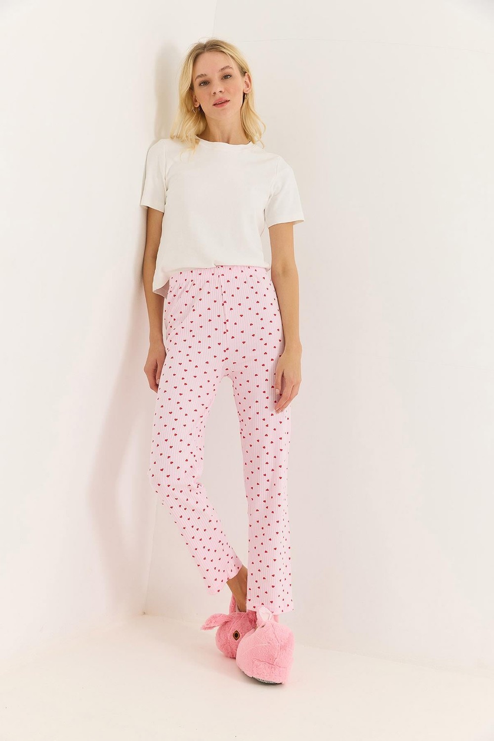 Kadın Renkli Kalp Detaylı İnterlok Pamuk Pijama Altı Pembe