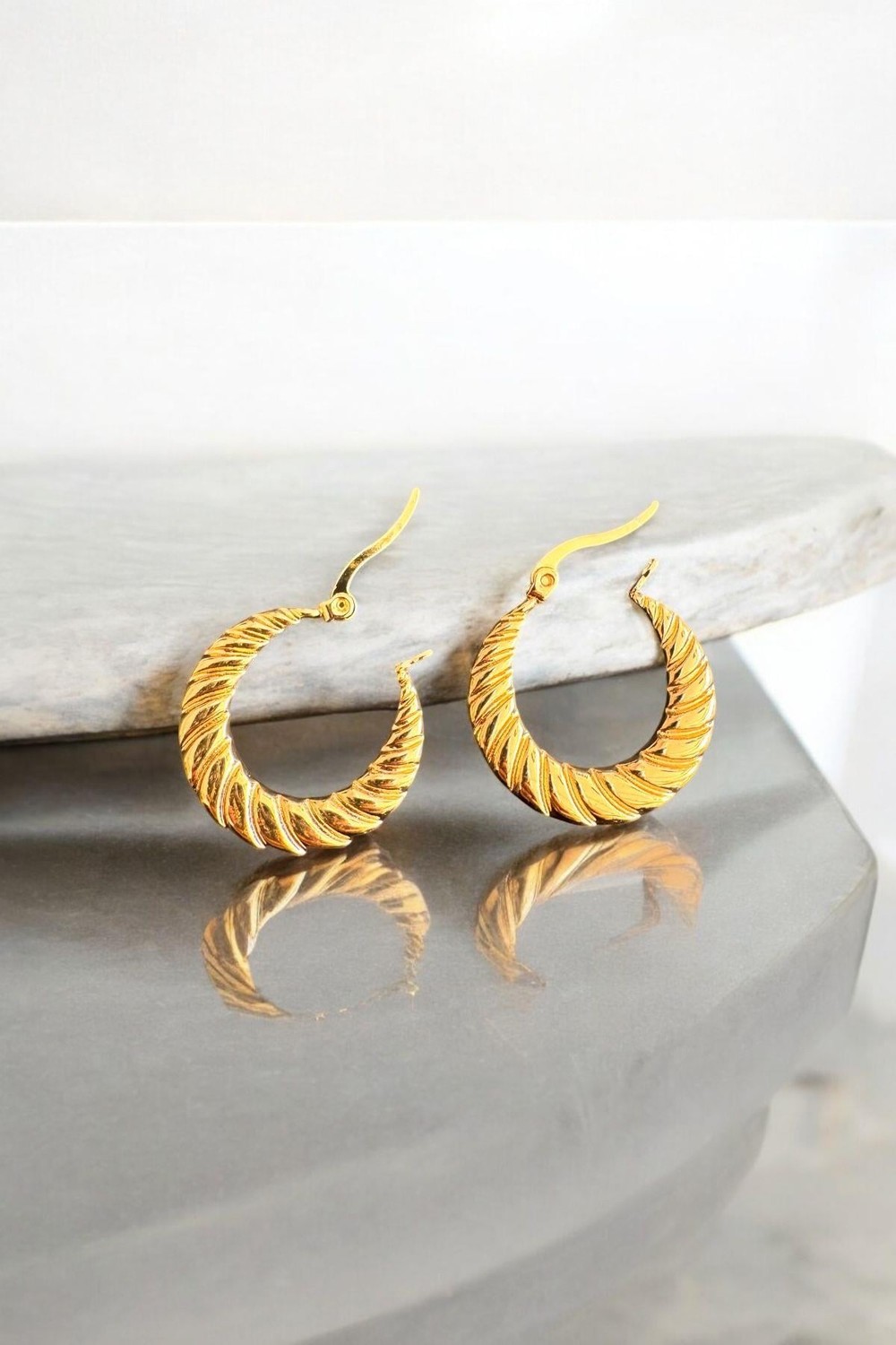 Burgulu Vintage Halka Küpe Gold
