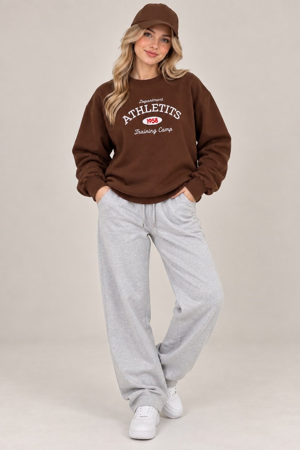 Kadın Yazı Nakışlı Bisiklet Yaka Şardonlu Sweatshirt Kahverengi