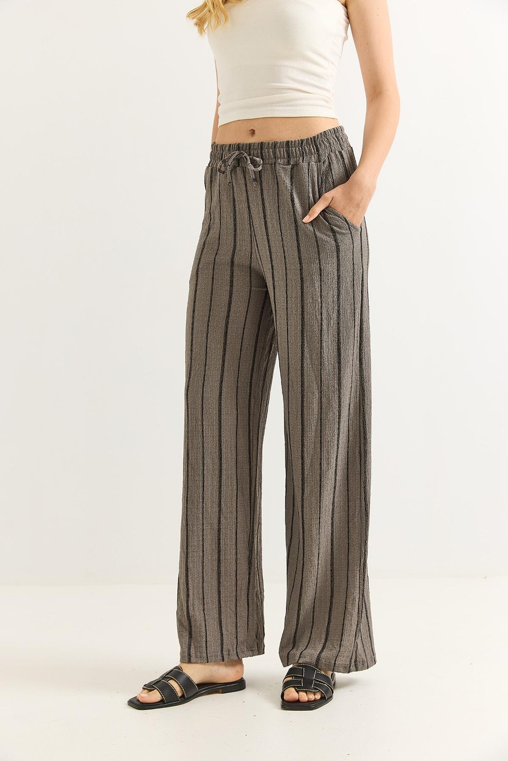 Bürümcük Çizgili Rahat Kesim Pantalon Füme