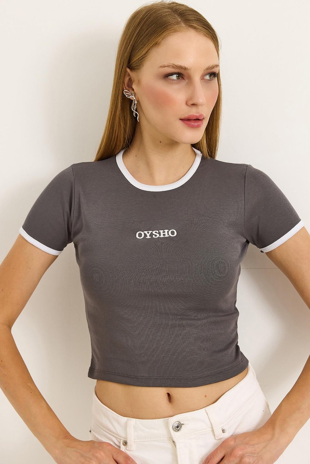 Bisiklet Yaka Nakışlı Crop Tshirt Füme