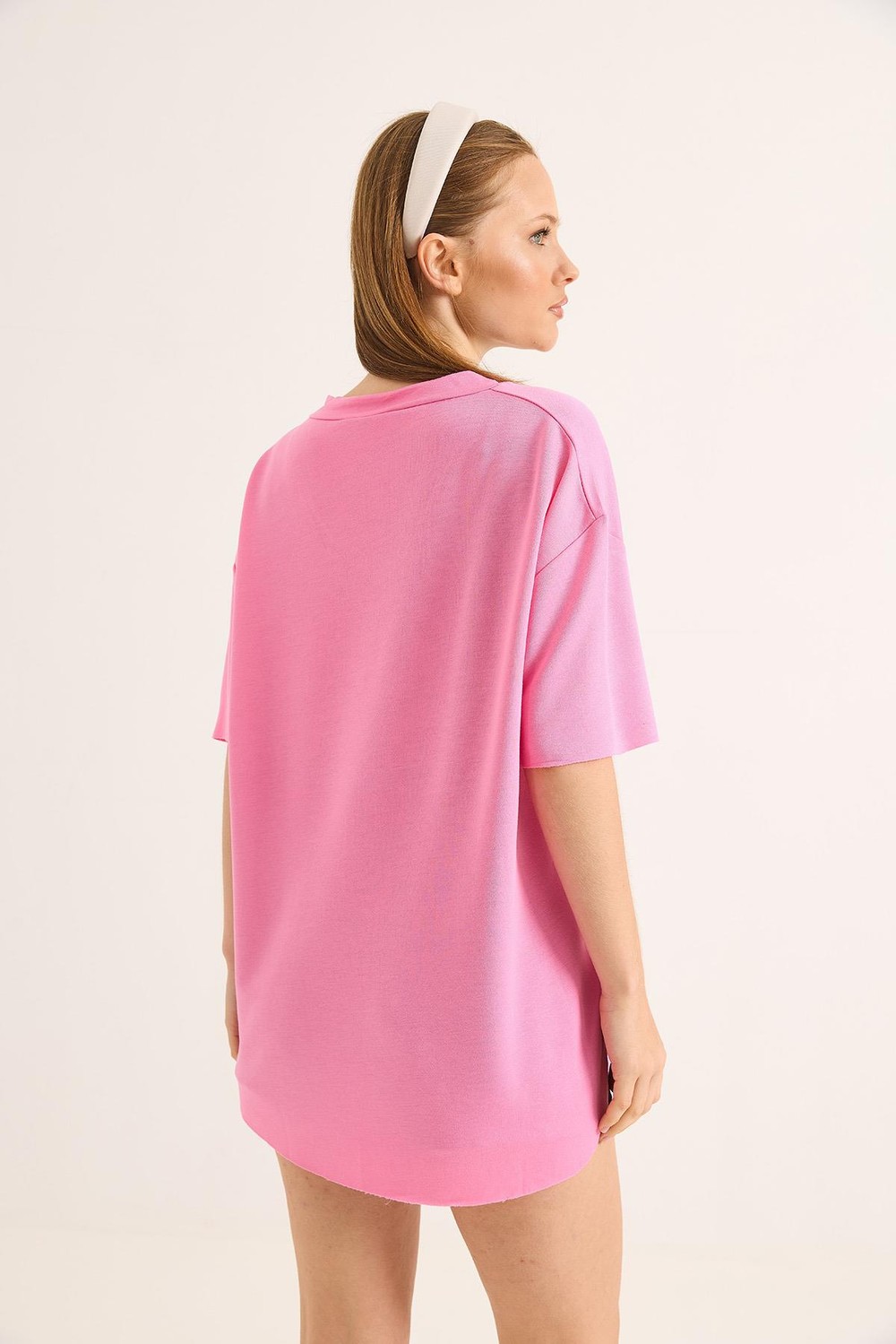 V Yaka Arkası Uzun Basic Tshirt Pembe