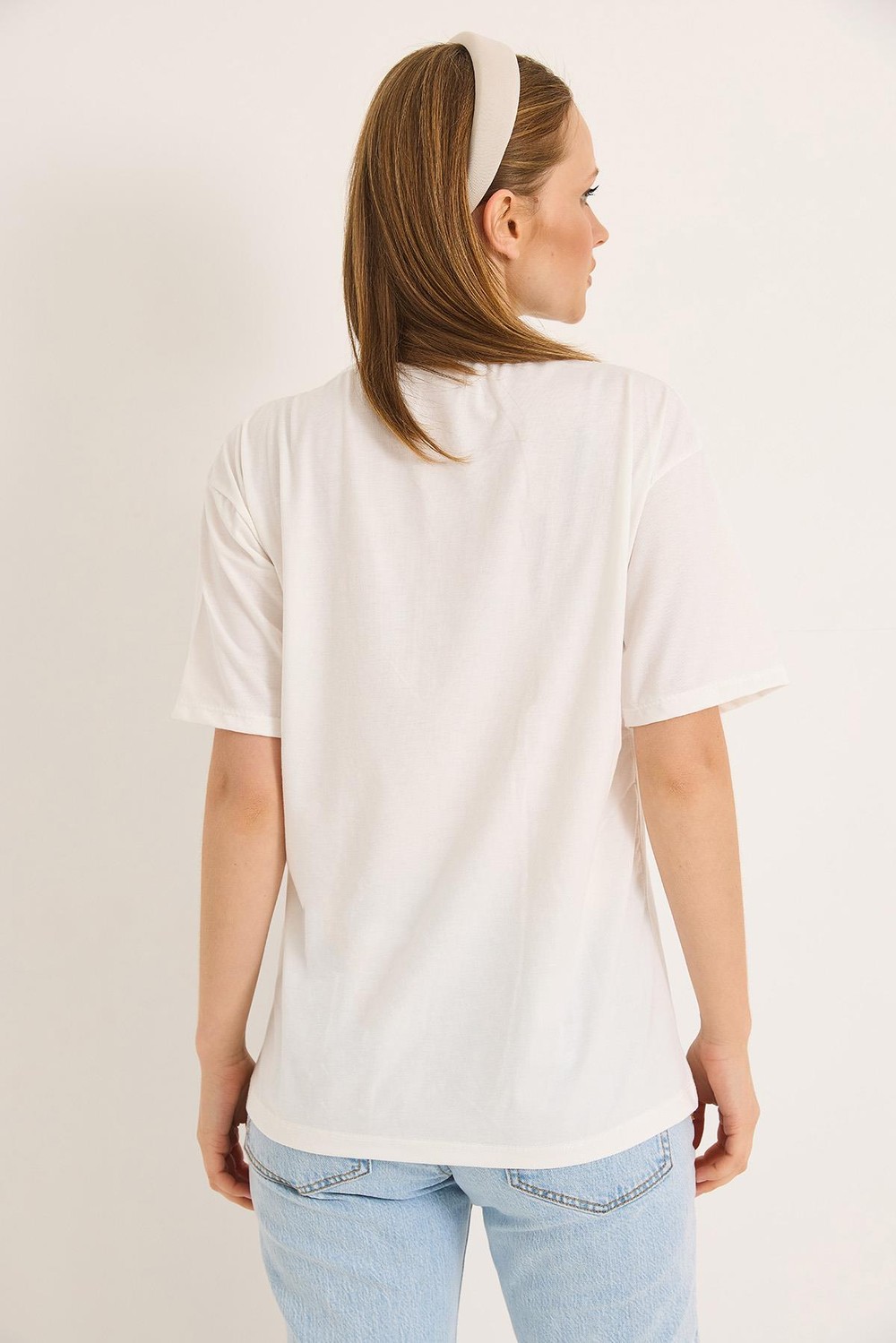 Hasır Cepli Yumuşak Dokulu Fit Tshirt Krem