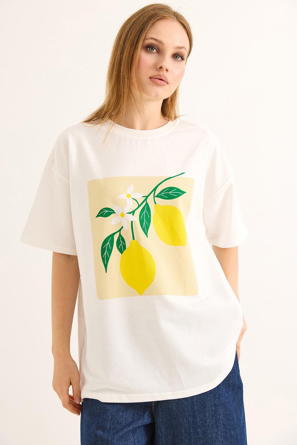 Limon Baskılı Rahat Kalıp Tshirt Beyaz
