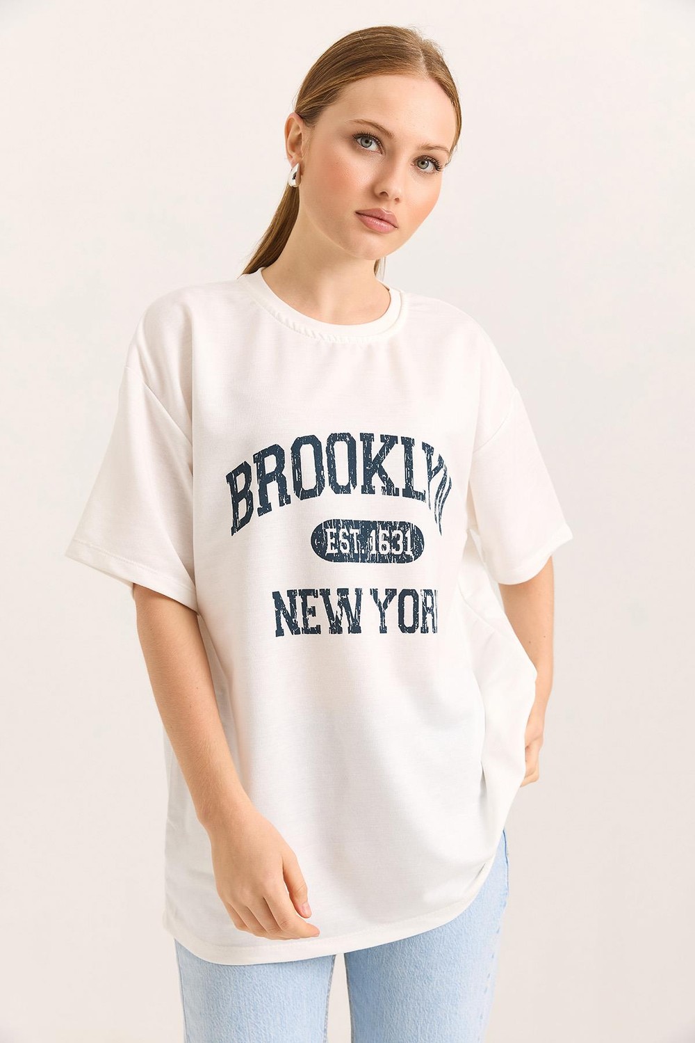 	Oversize İki İplik Brooklyn Baskılı Ekru Tshirt