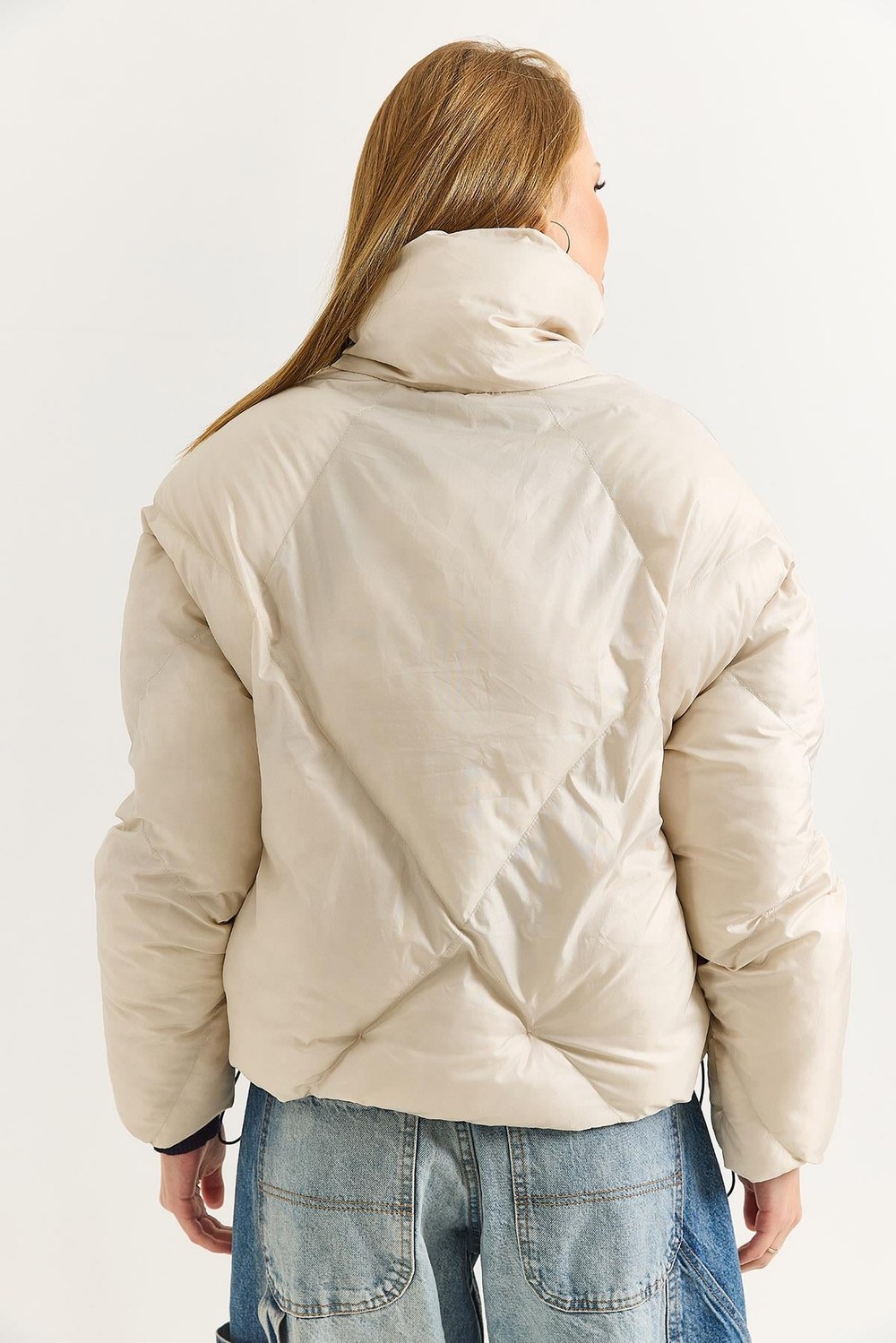 Kadın Oversize Alttan Lastikli Kahverengi Şişme Mont Bej