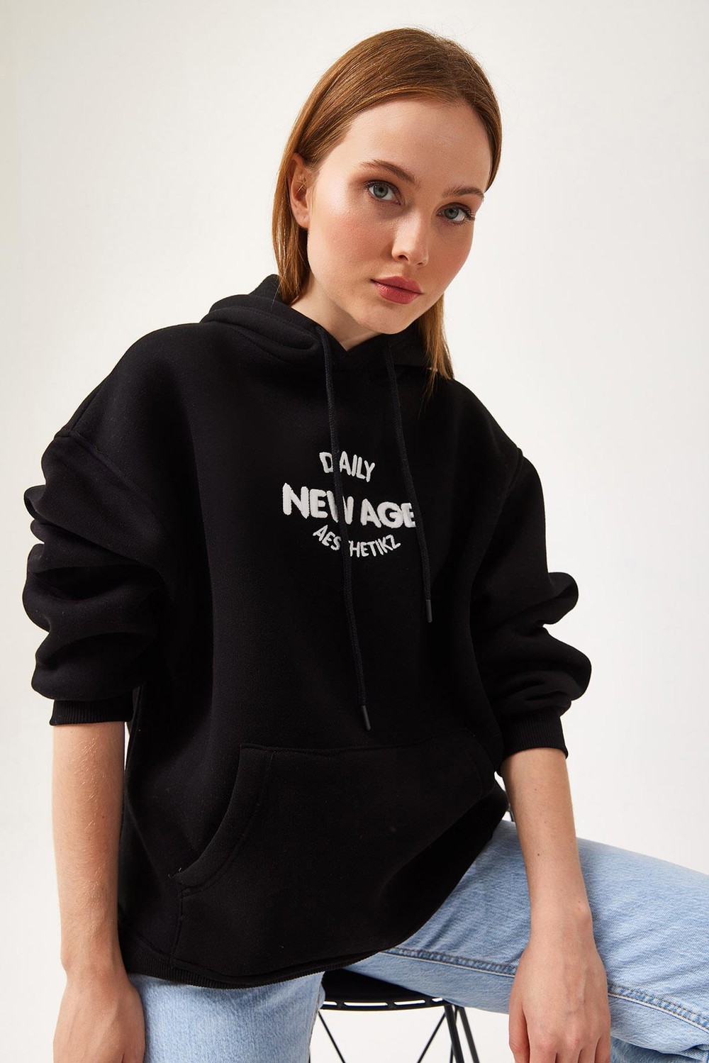 Oversize Kapüşonlu Kanguru Cepli Sweatshirt Siyah