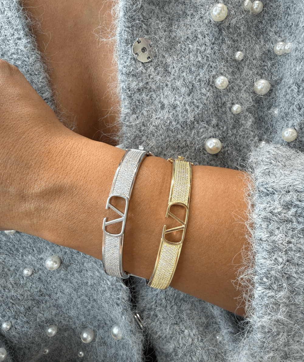 V Bracelet