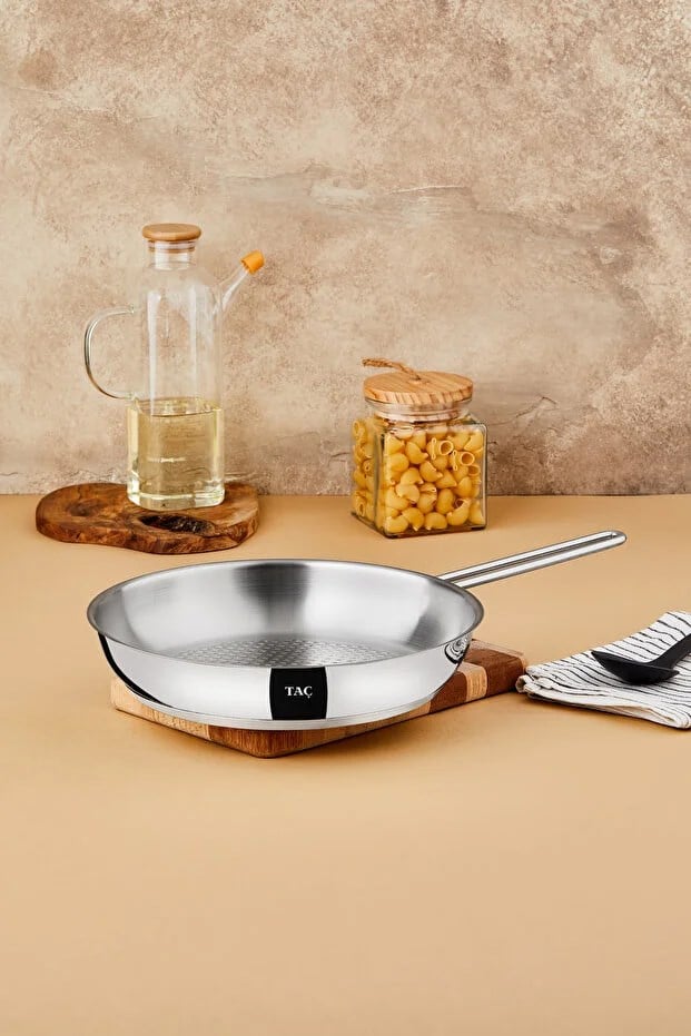 Taç Bengü Pro İndüksiyon Tabanlı Çelik Tava 26 Cm