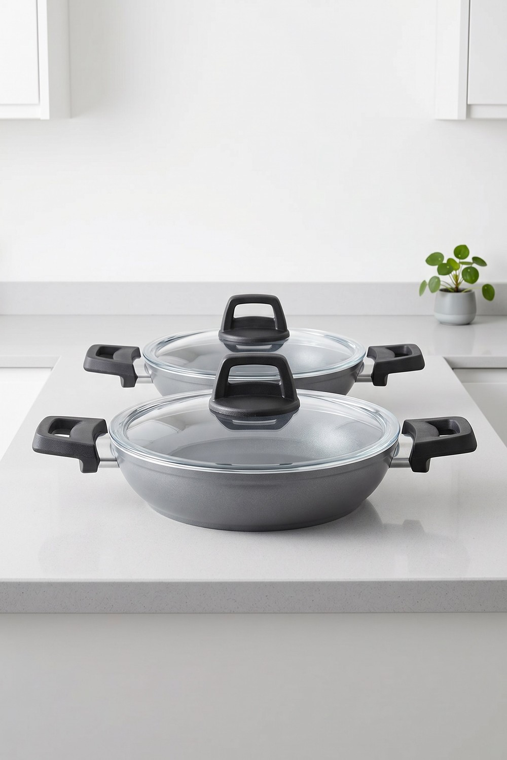 Taç Master Ceramica Cam Kapaklı 4 Parça Seramik Sahan Seti Gri (18-22 cm)