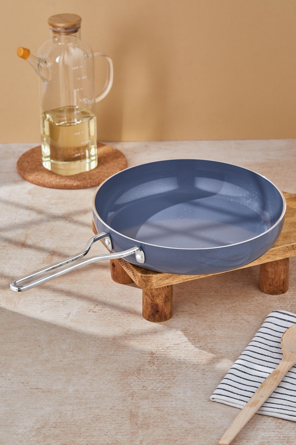 Taç Sera Feel Yanmaz Yapışmaz Seramik Tava 32 Cm / Gri