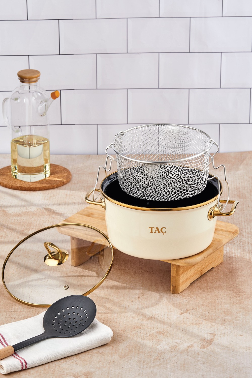 Taç Kızartma Tenceresi Emaye 22 Cm 4 Litre