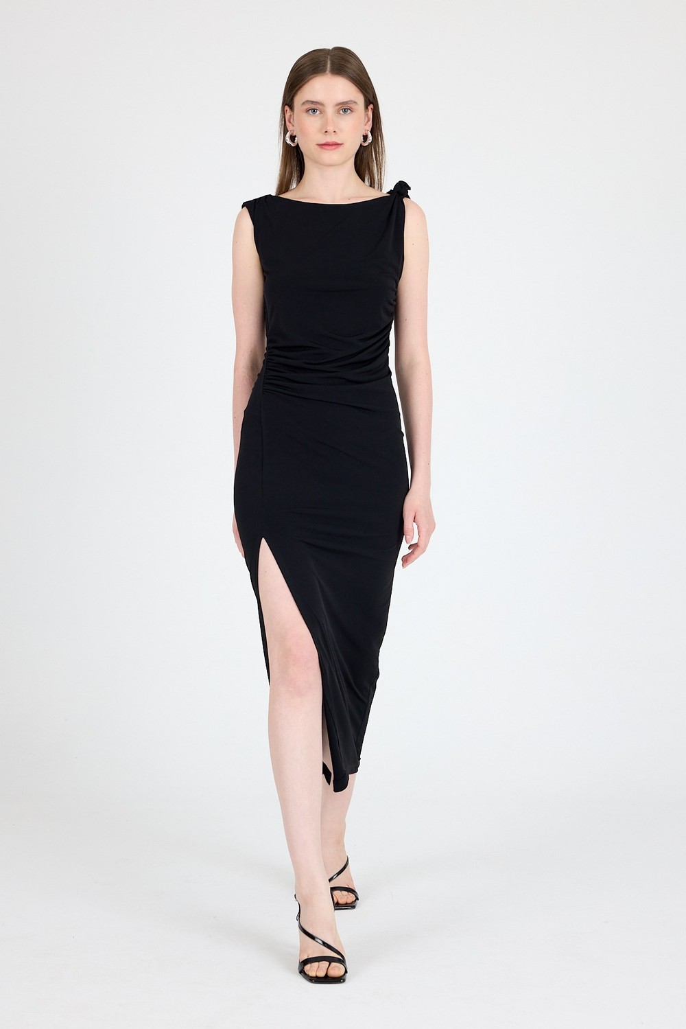 Abiye/Kokteyl Elbiseler-Siyah Yırtmaç Detaylı Drape Askılı Midi Elbise 241733-rulem
