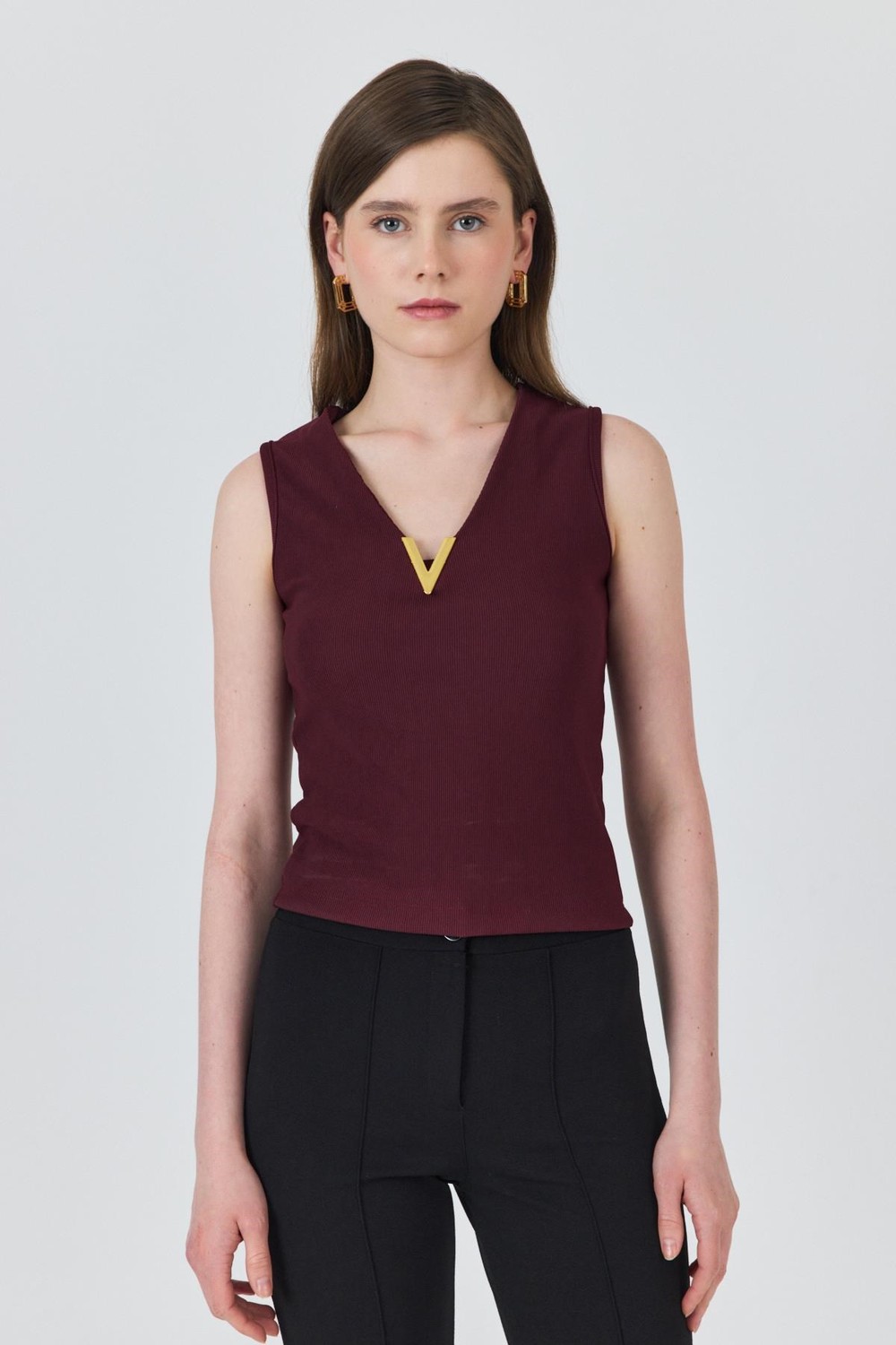 Bluz-Bordo Aksesuar Detaylı Kolsuz Kadın Bluz 21545-rulem