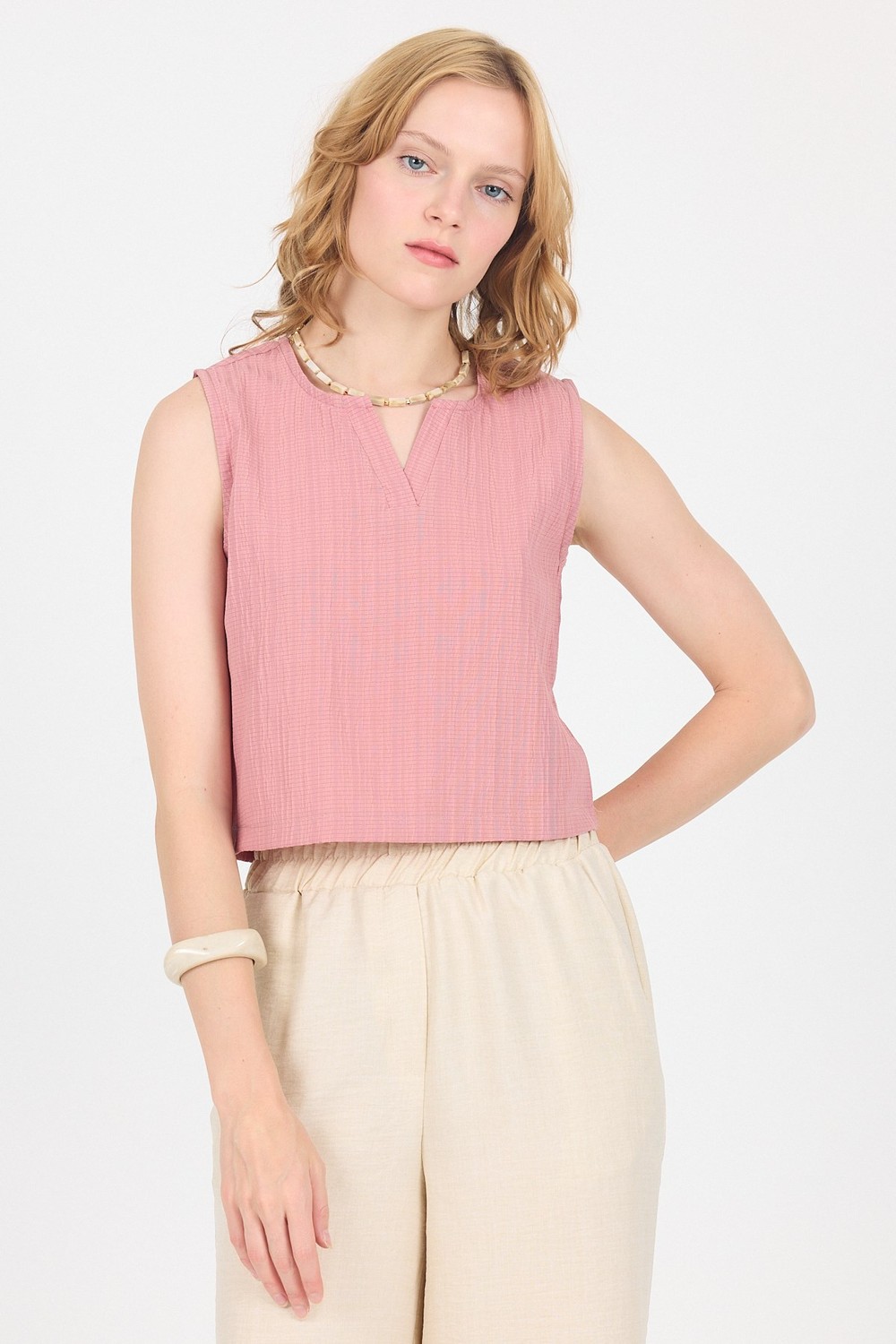 Bluz-Gül V Yaka Kolsuz Crop Bluz 8027-rulem