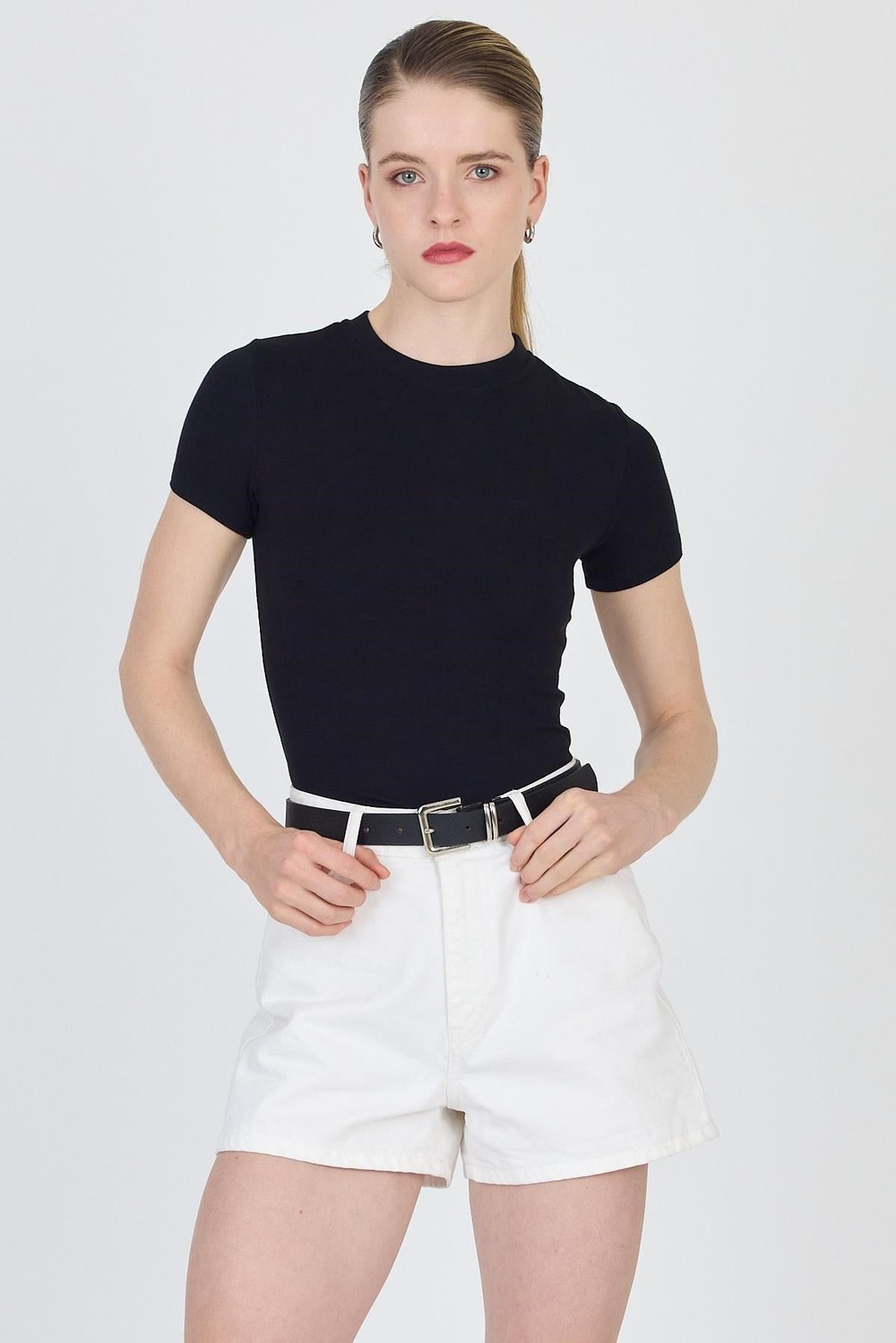 Bluz-Siyah Bisiklet Yaka Viskoz/Yumuşak Kumaş Slim Fit Tişört 1468-rulem