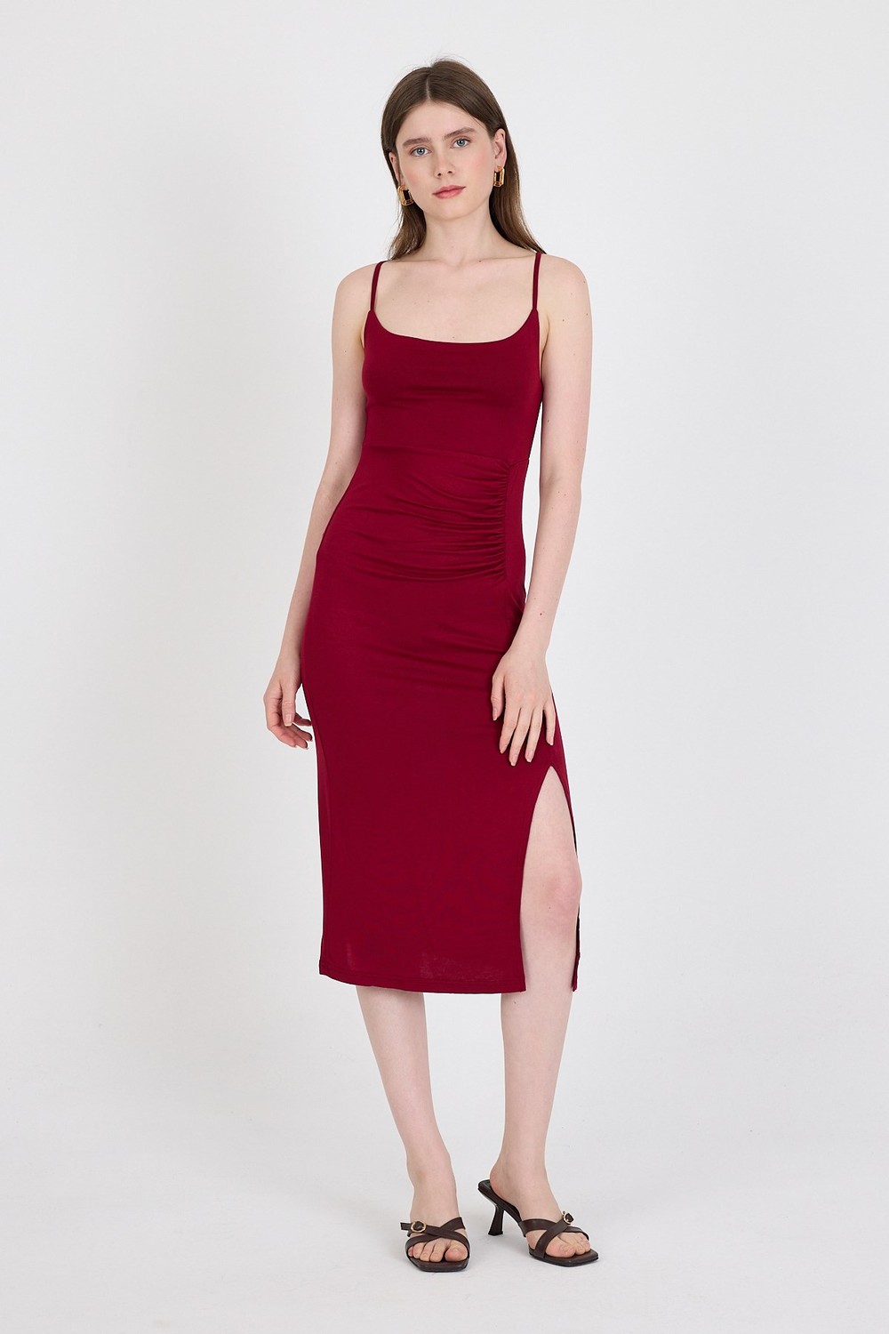 Bordo Askılı Yırtmaçlı Drape Detaylı Dokuma Elbise 21003