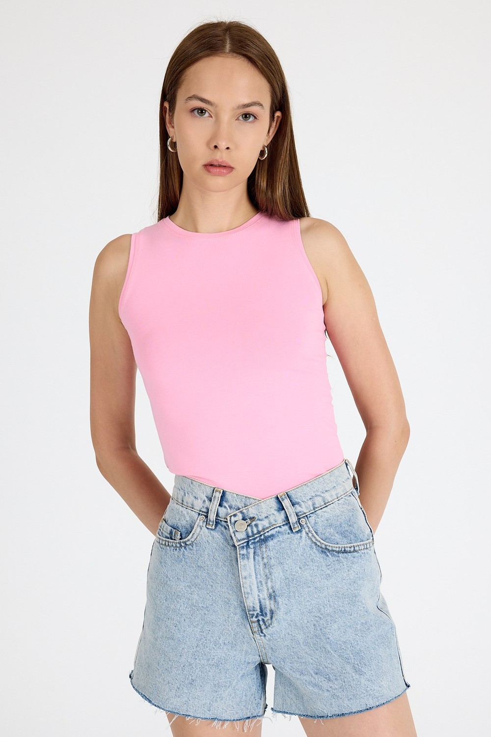Kadın Atlet-Pembe Bisiklet Yaka Kolsuz Slim Fit Atlet 1663-rulem