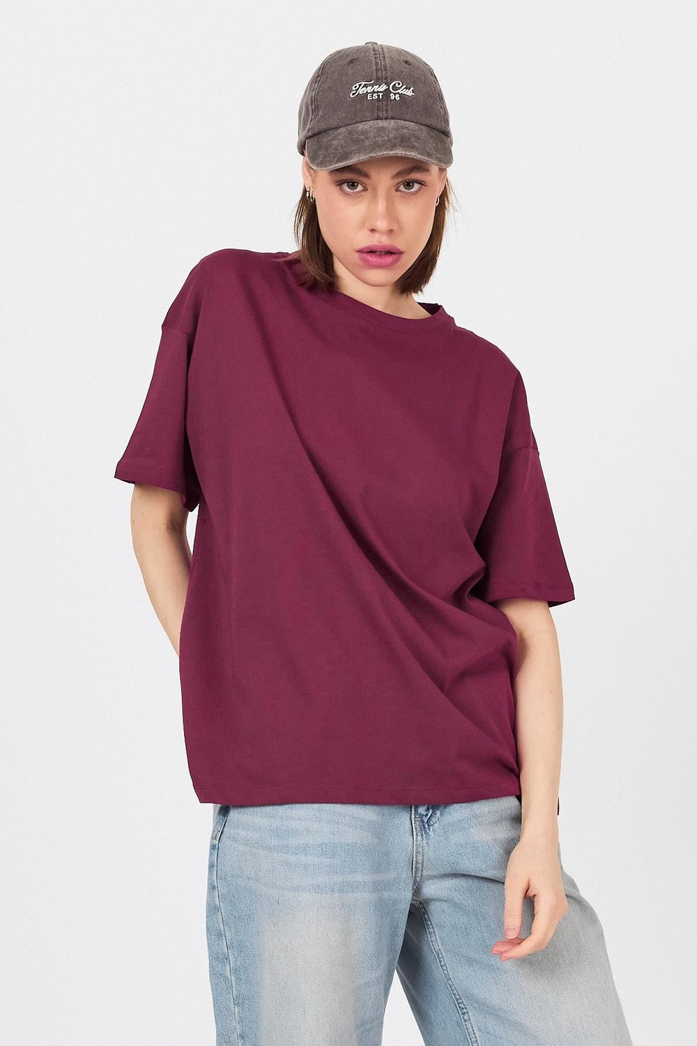 Kadın Tişört-Bordo Omuz Yazı Baskılı %100 Pamuk Oversize Tişört 2150-30M-rulem