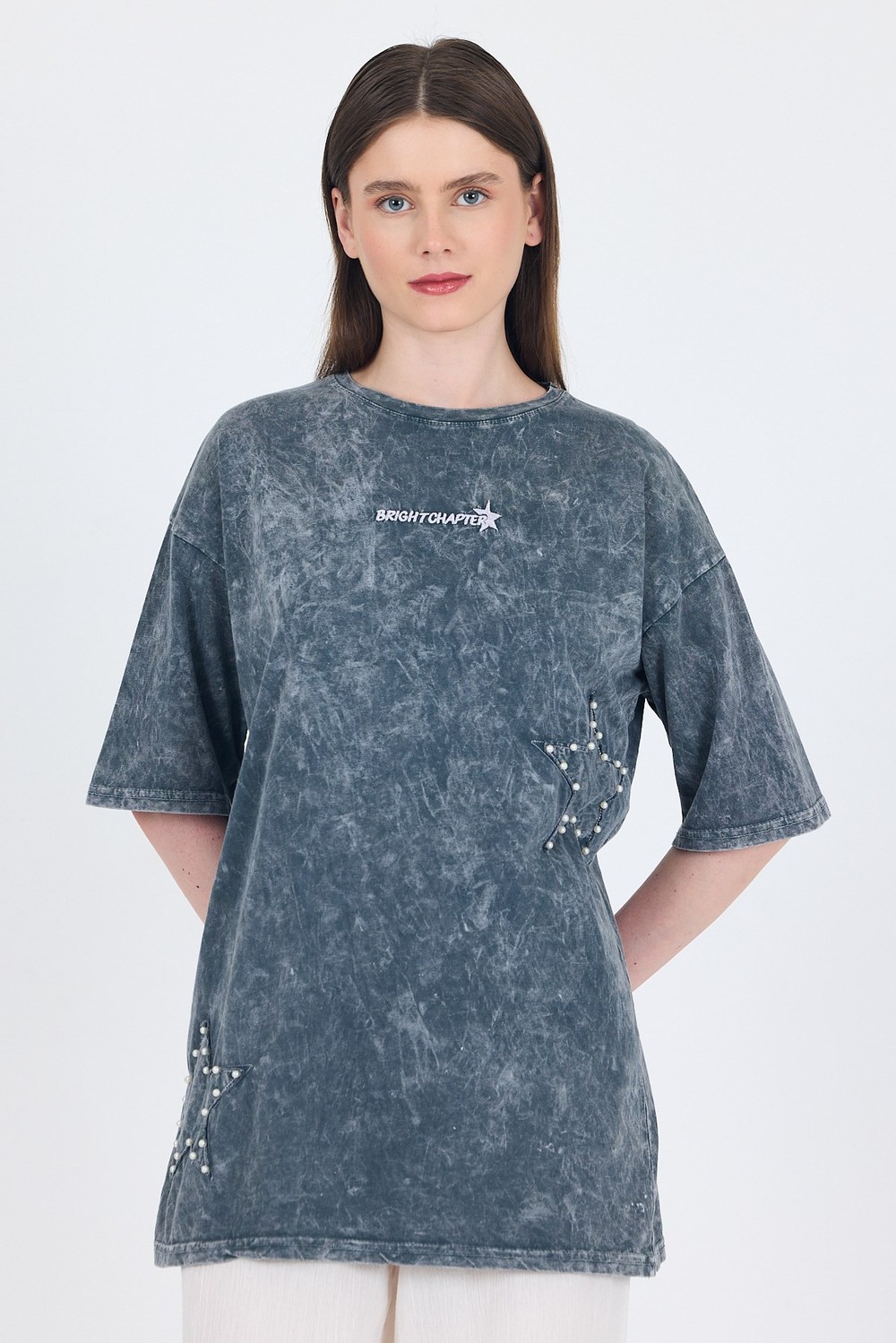 Kadın Tişört-Füme İnci Yıldız Nakışlı Oversize Tişört 253018-rulem