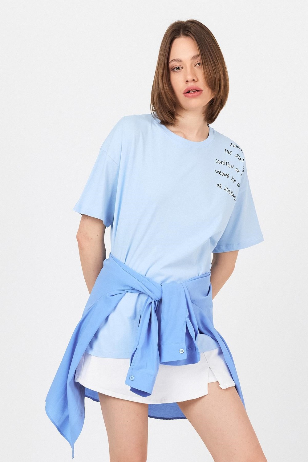 Kadın Tişört-Mavi Göğüs Yazı Baskılı Pamuklu Oversize Tişört 2150-31M-rulem