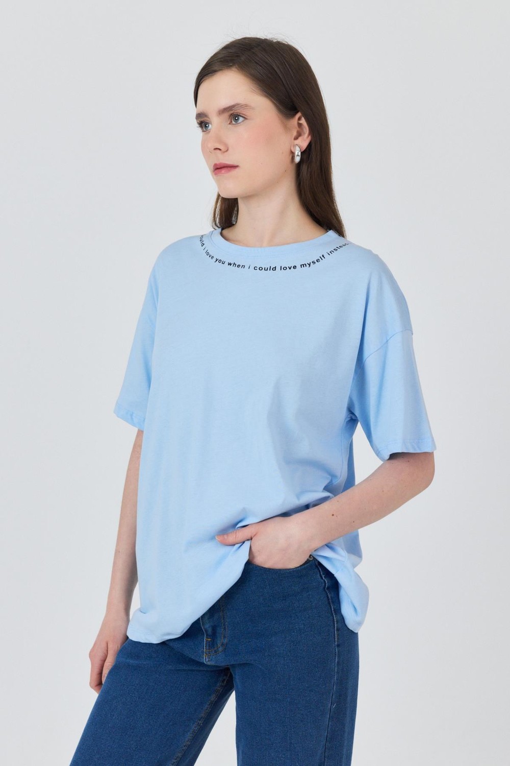 Kadın Tişört-Mavi Yaka Yazı Baskılı Oversize Pamuklu Tişört 2150-34M-rulem