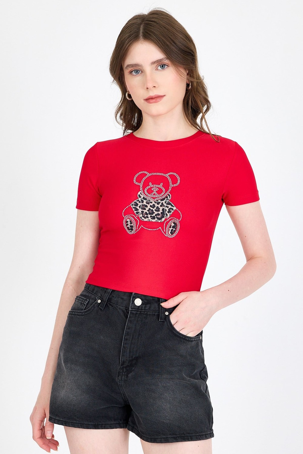 Kırmızı Ayıcık Baskılı Leopar Detaylı Slim Fit Crop Tişört 0549