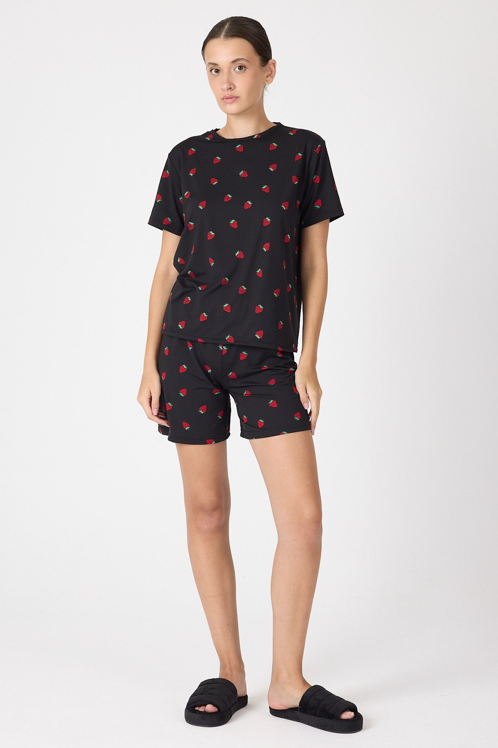 Pijama Takım-Siyah Çilek Desenli Kadın Pijama Takımı 3409-rulem