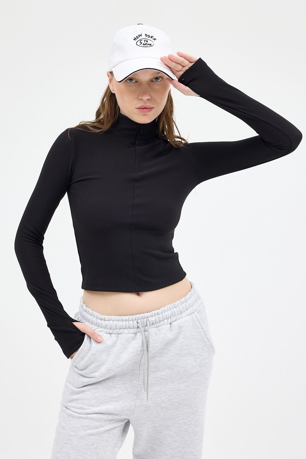 Siyah Yarım Balıkçı Yaka Fermuarlı Body 2447