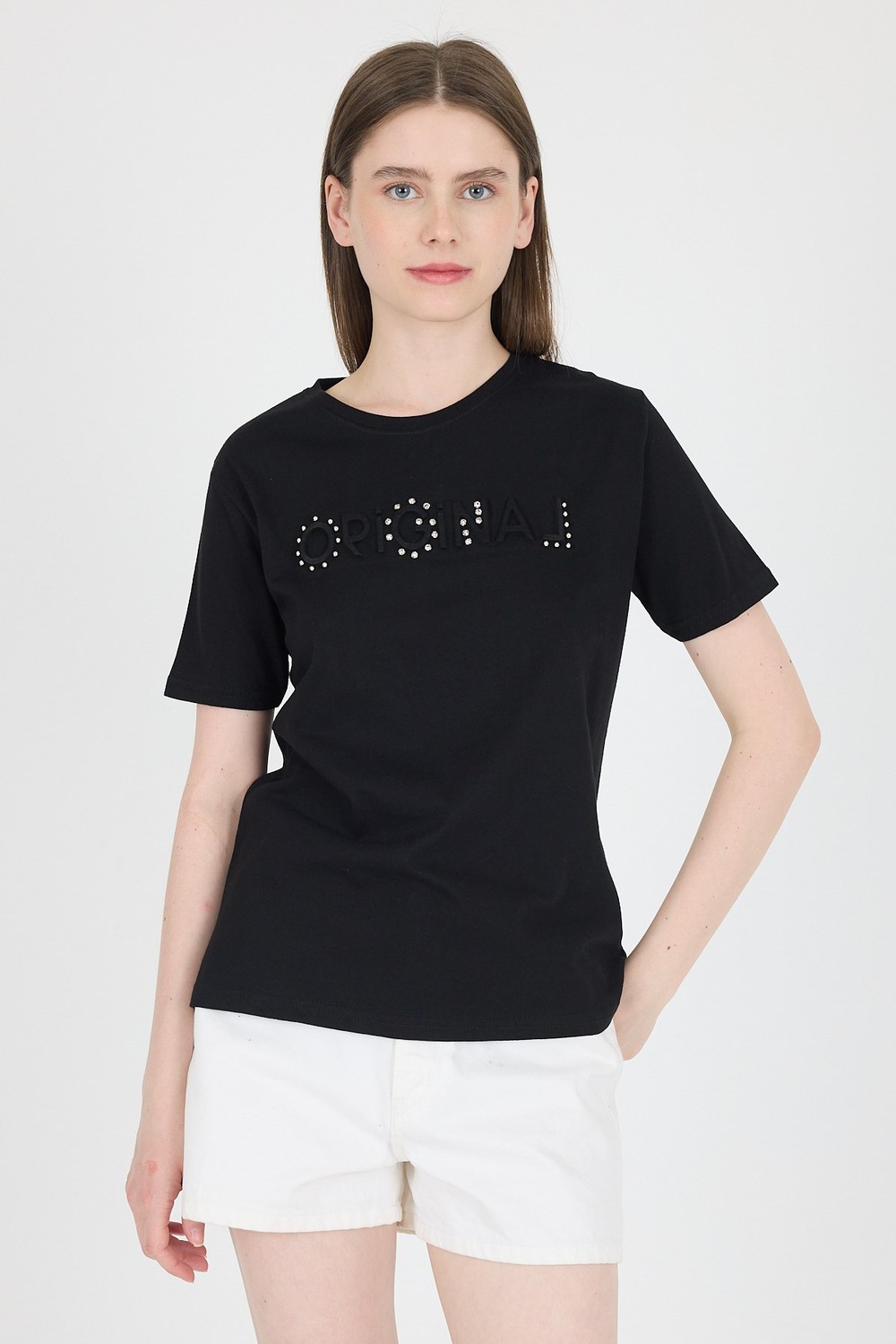 Siyah Yazı Kabartmalı Relaxed Fit Tişört 25224