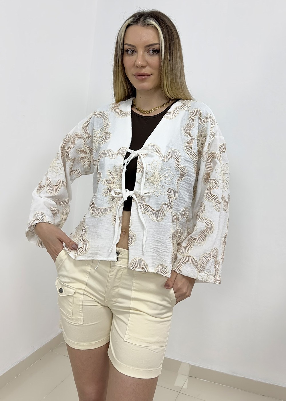 Çiçek Desen Nakışlı Pul İşlemeli Kimono - Kahverengi