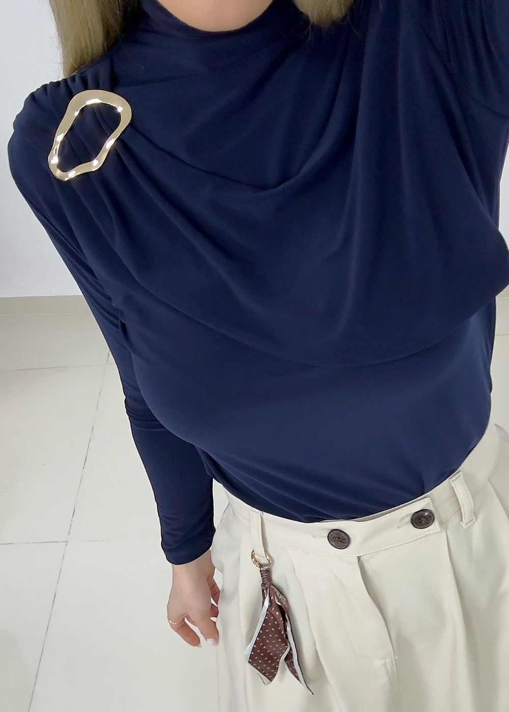 Drapeli Gold Detaylı Bluz - Lacıvert