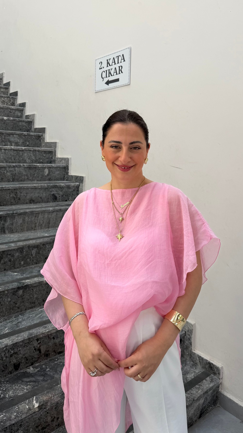 PEMBE PELERİNLİ BLUZ