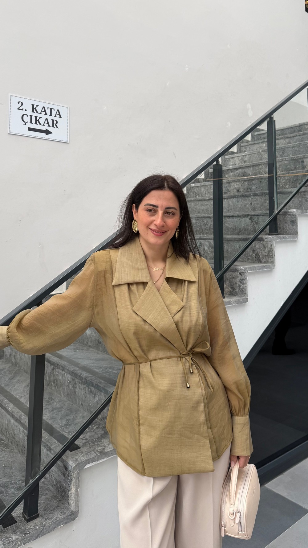 YEŞİL VATKALI KRUVAZE GÖMLEK