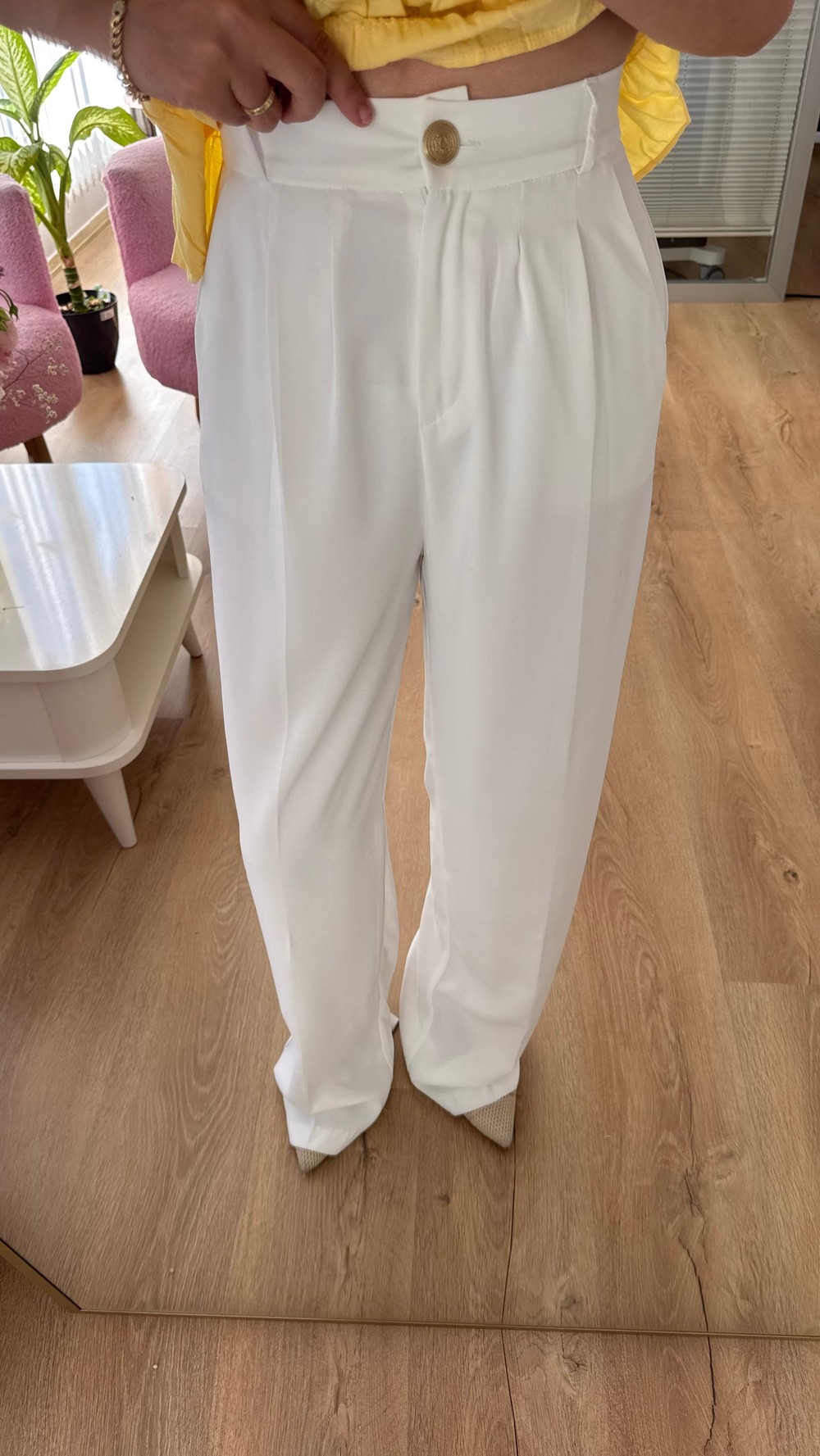 BEYAZ GOLD DÜĞMELİ PİLELİ KLASİK PANTOLON