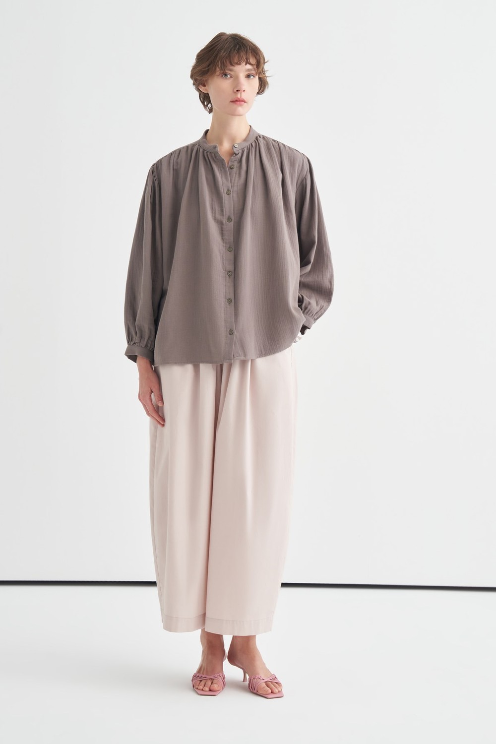 Mandarin Collar Gathered Muslin Shirt Anthratice