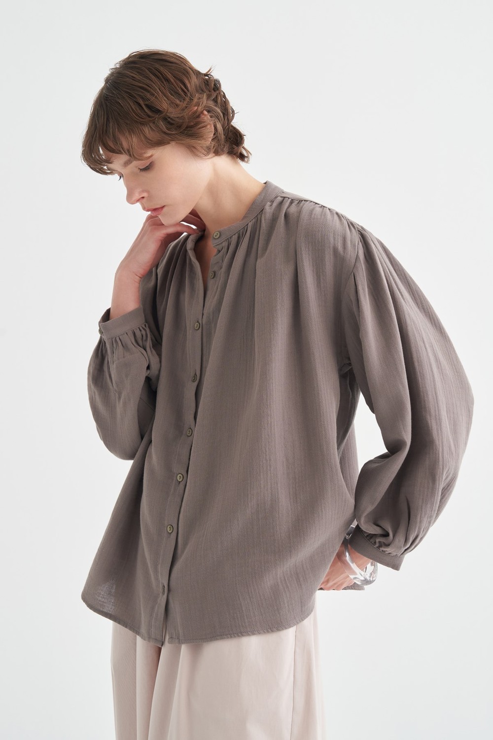 Mandarin Collar Gathered Muslin Shirt Anthratice