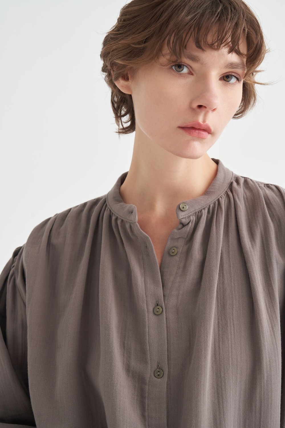 Mandarin Collar Gathered Muslin Shirt Anthratice