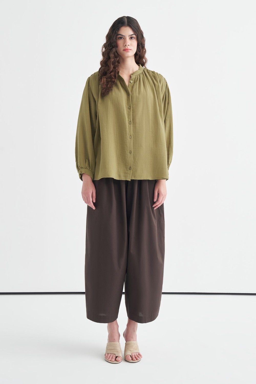 Mandarin Collar Gathered Muslin Shirt Olive