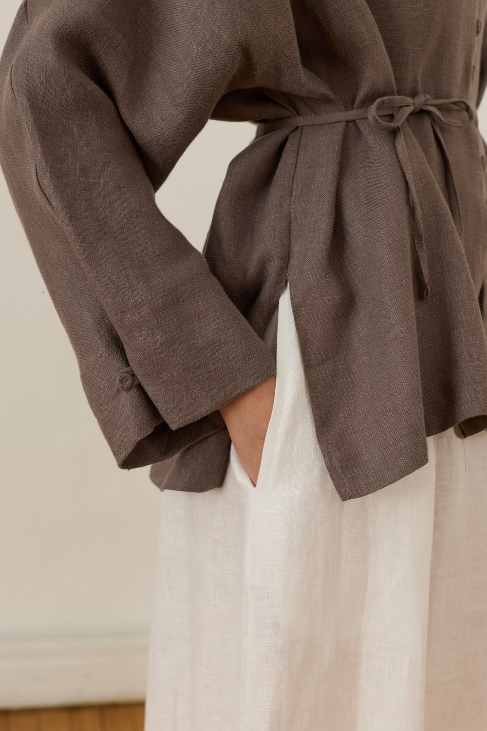 Brisa Belted Linen Shirt Anthracite