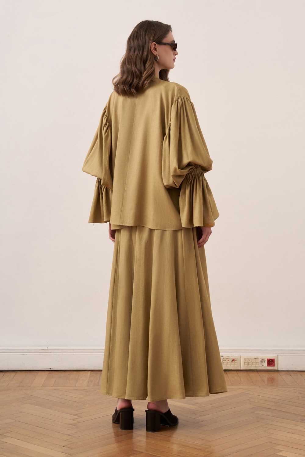 Darrel Linen Blouse with Gathered Sleeve Detail Olive