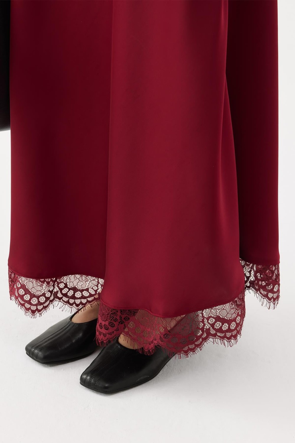 Raisa Satin Skirt Maroon