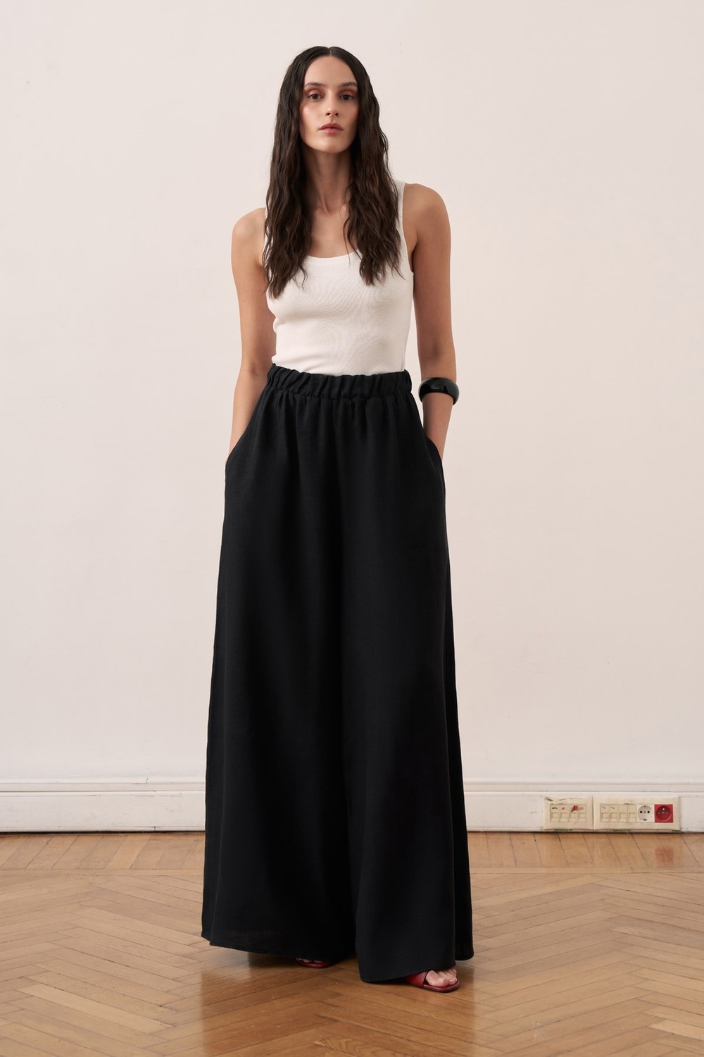 Rua Elastic Waist Linen Trousers Black