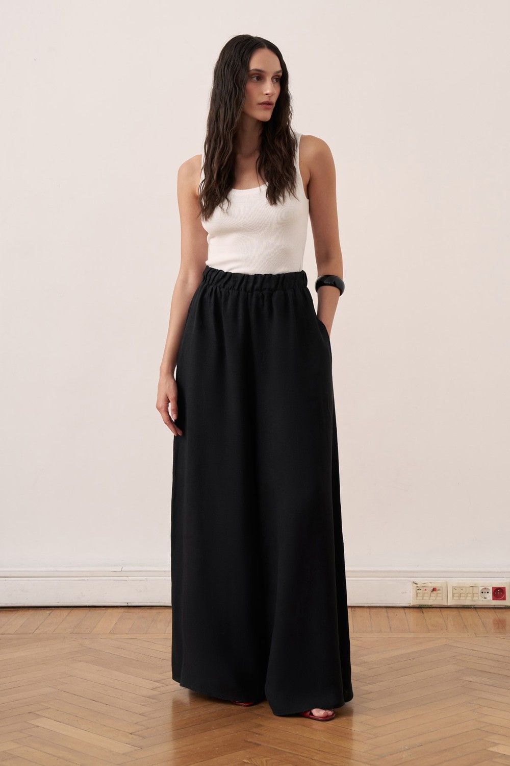 Rua Elastic Waist Linen Trousers Black