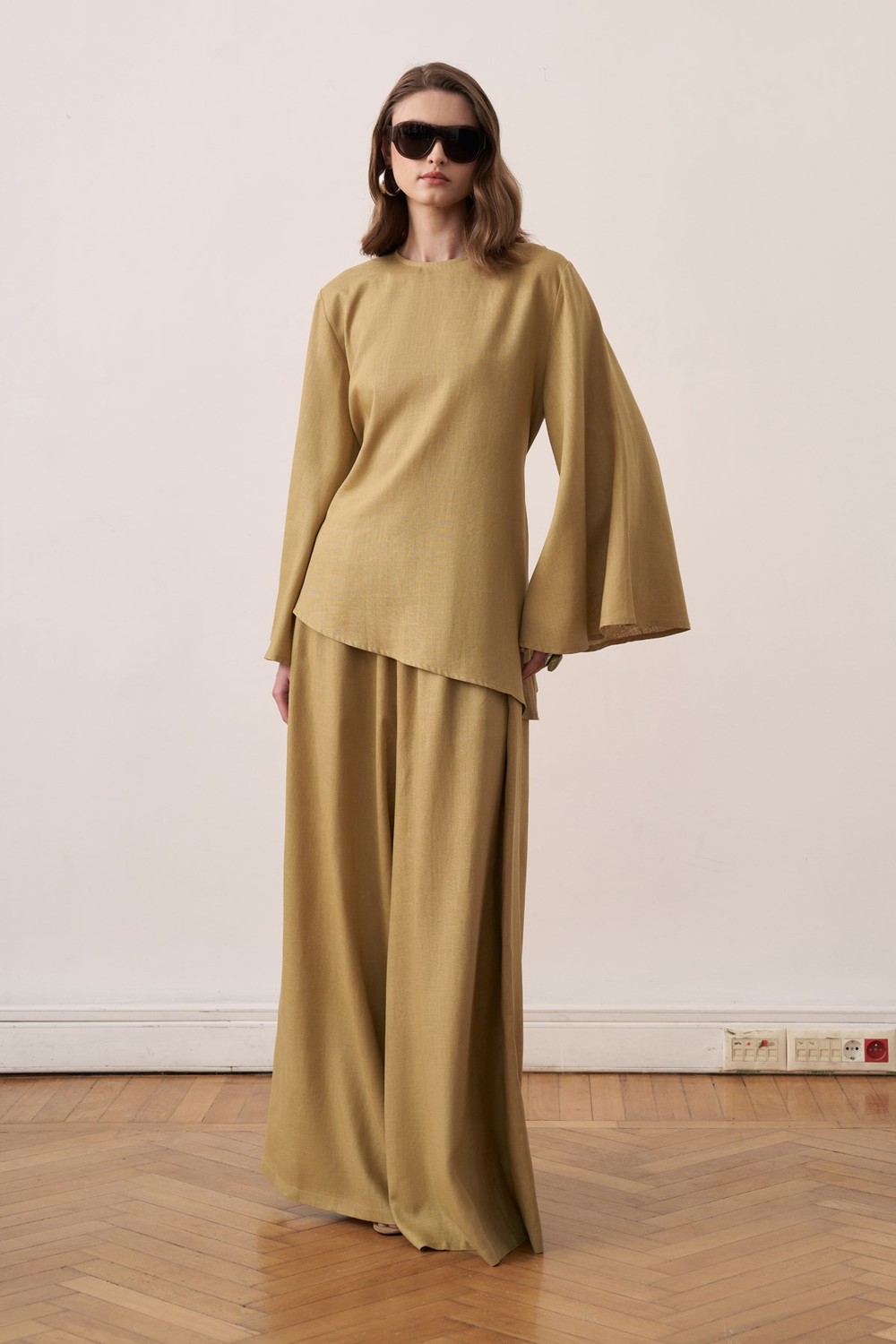 Sole Pantolonlu Keten Takım Olive