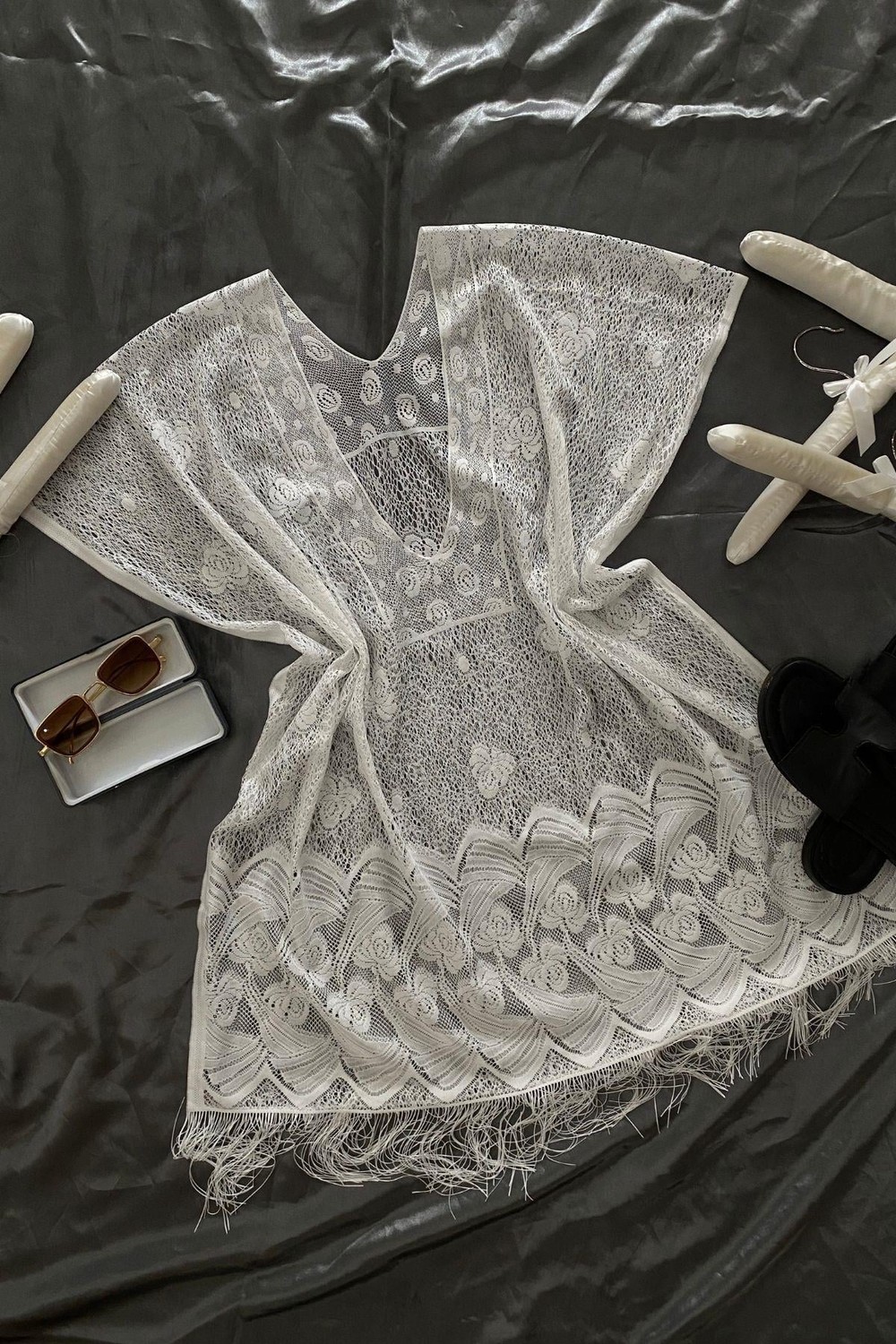 Bella Notte Beyaz Bikini ve Mayo Üstü Desenli Raşel Pareo Şalı P-9005