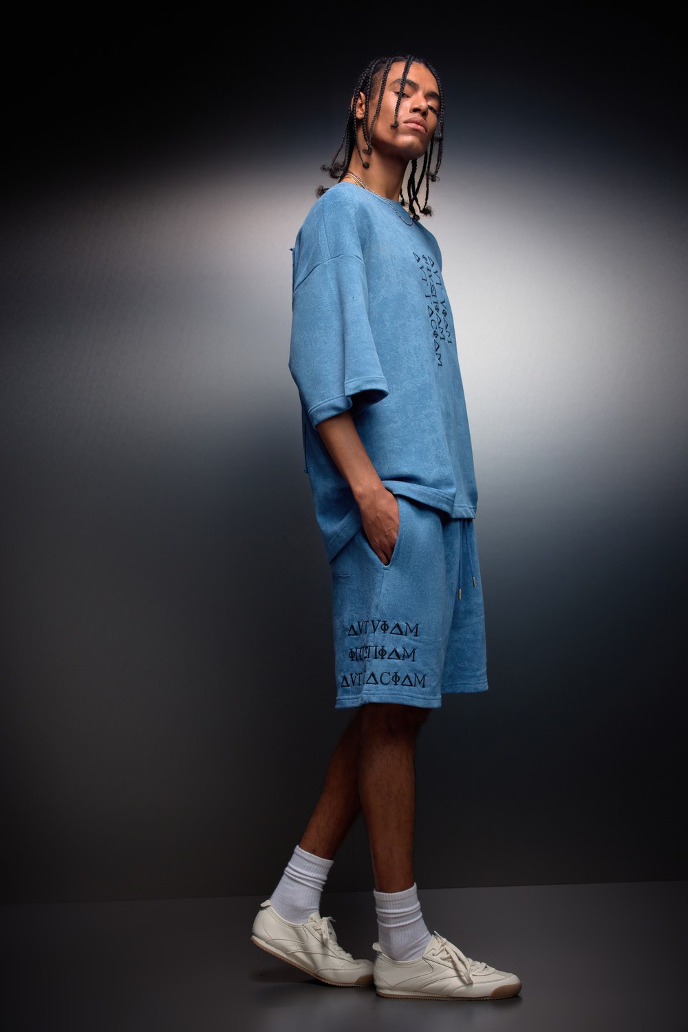 Erkek Açık Mavi İnveniam Patchli Oversize Yıkama Efektli Tshirt