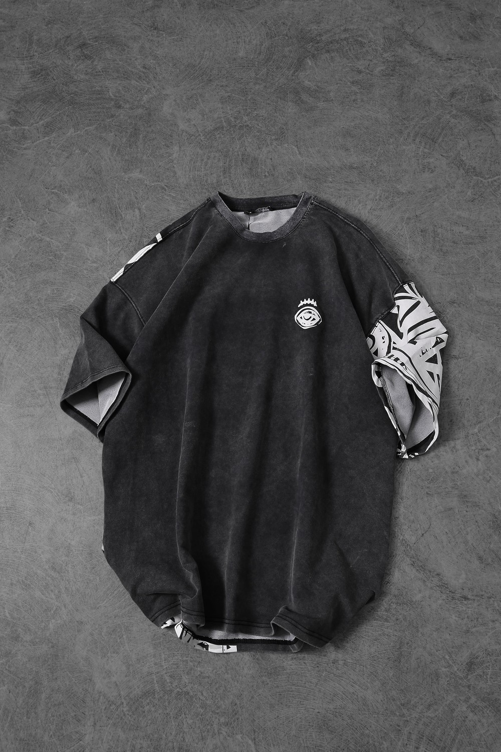 Erkek Antrasit Abstract Özel Yıkamalı Kumaş Oversize Tshirt