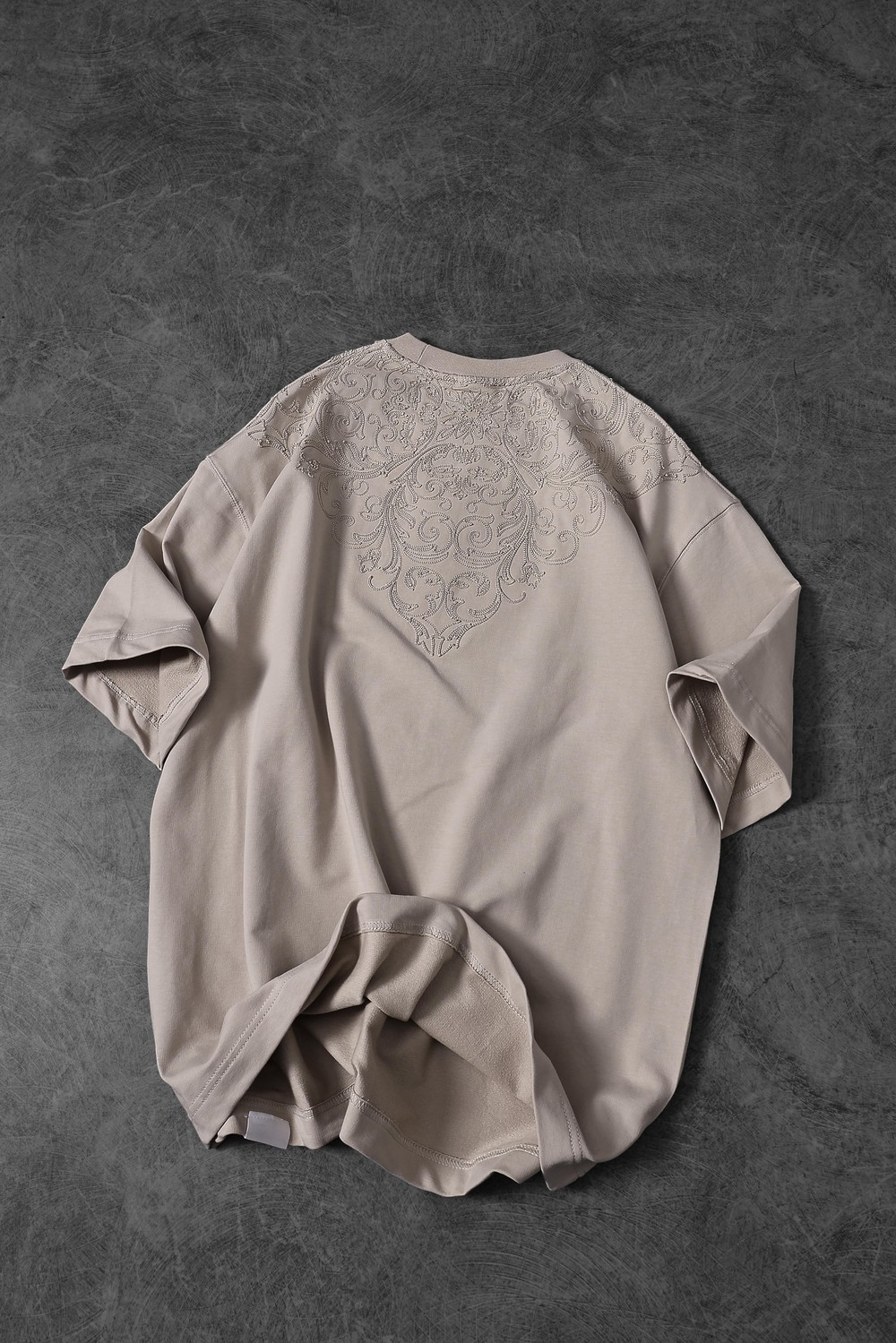 Erkek Bej Goodly Yaka Nakışlı Tona Ton Oversize Tshirt