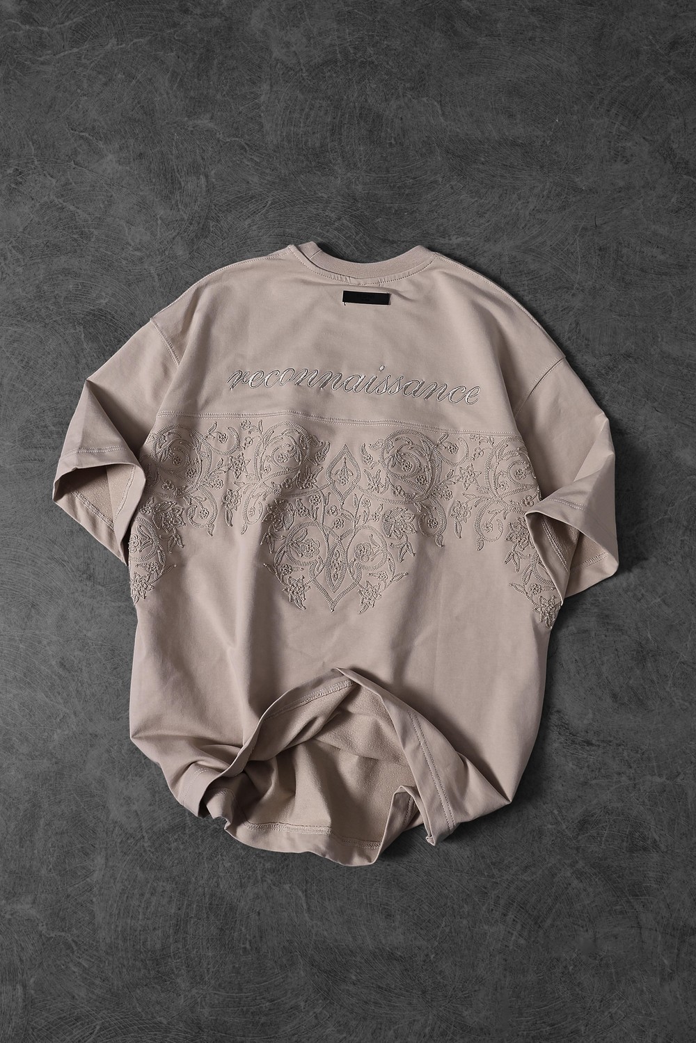 Erkek Bej Reconnaissance Nakışlı Oversize Tshirt